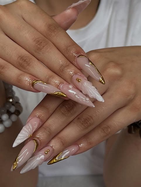 White sculpted gold